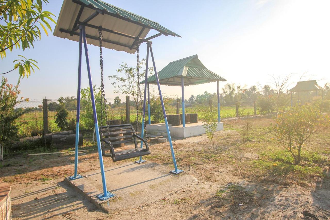 Oyo 69836阿蓬戎度假村及餐厅 Shaugaon 外观 照片