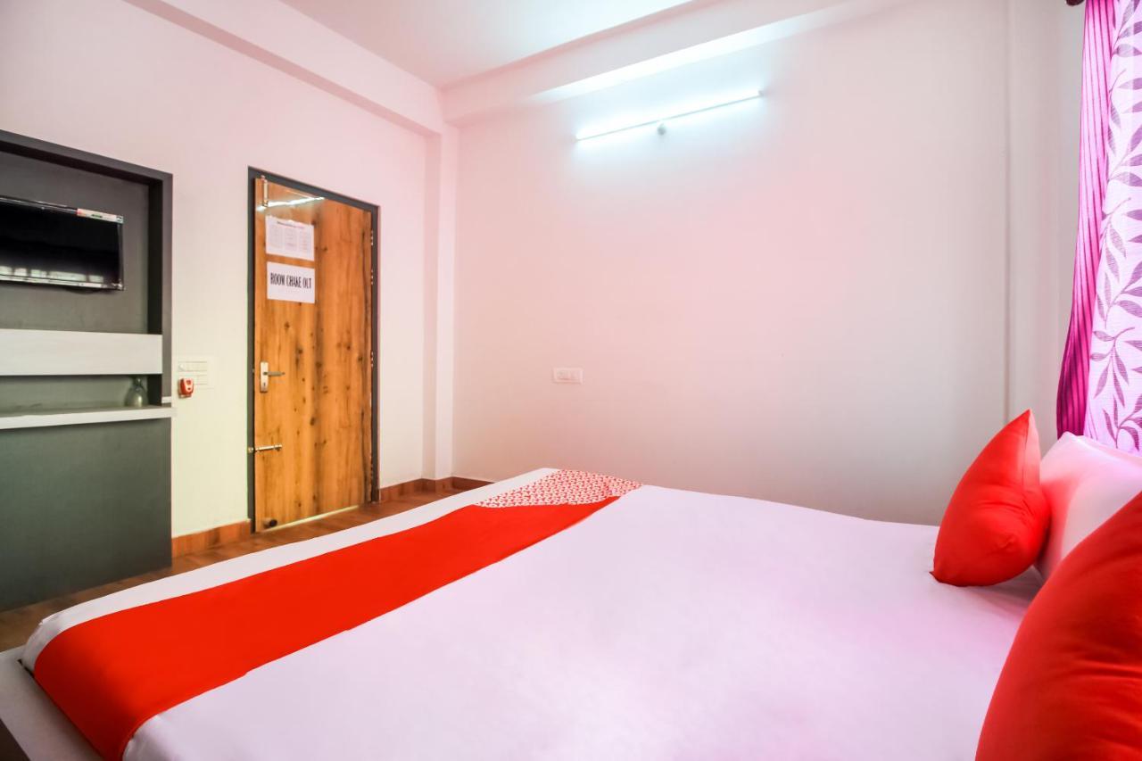 Oyo 69836阿蓬戎度假村及餐厅 Shaugaon 外观 照片